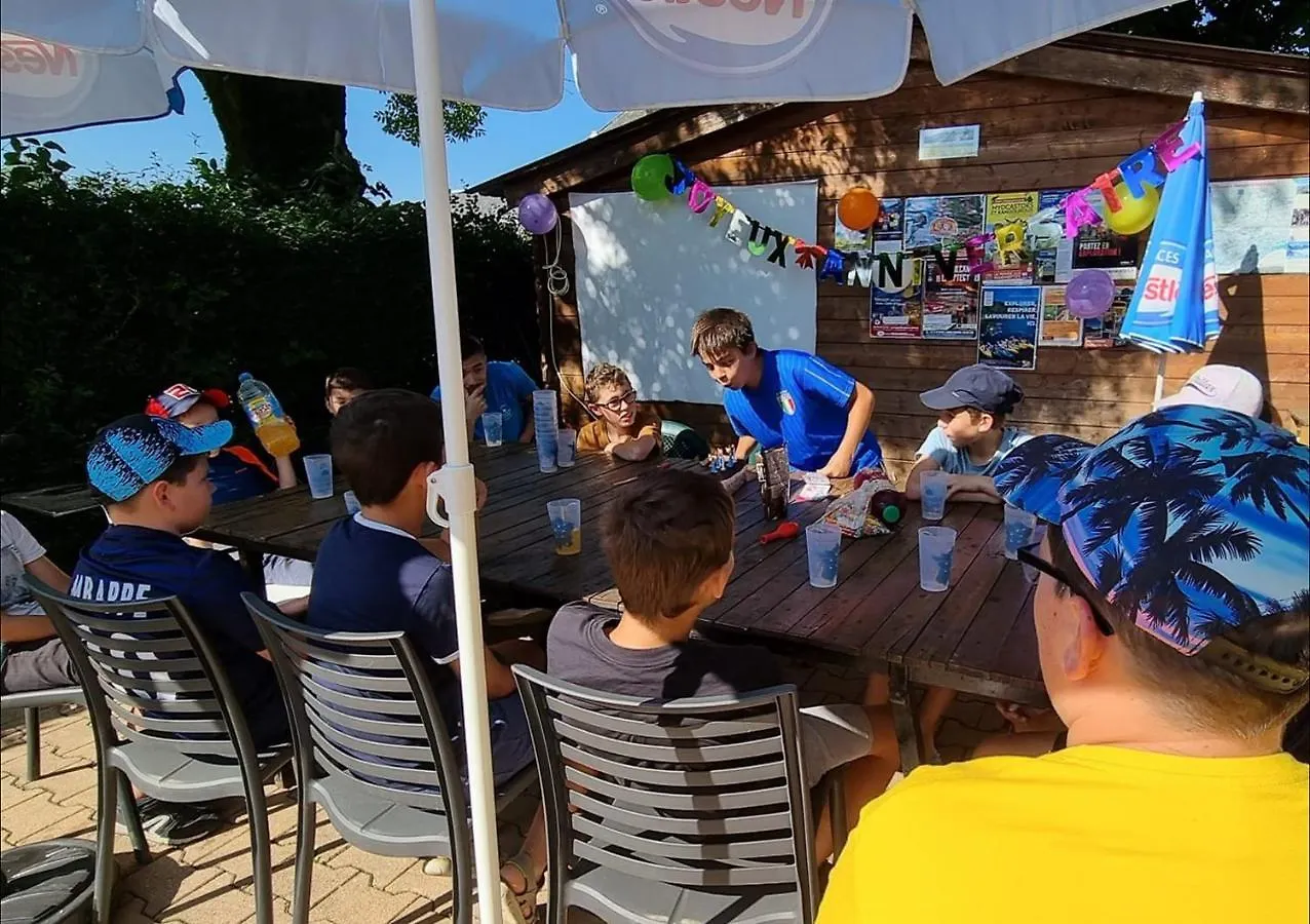 Campsite Camping De Tauves