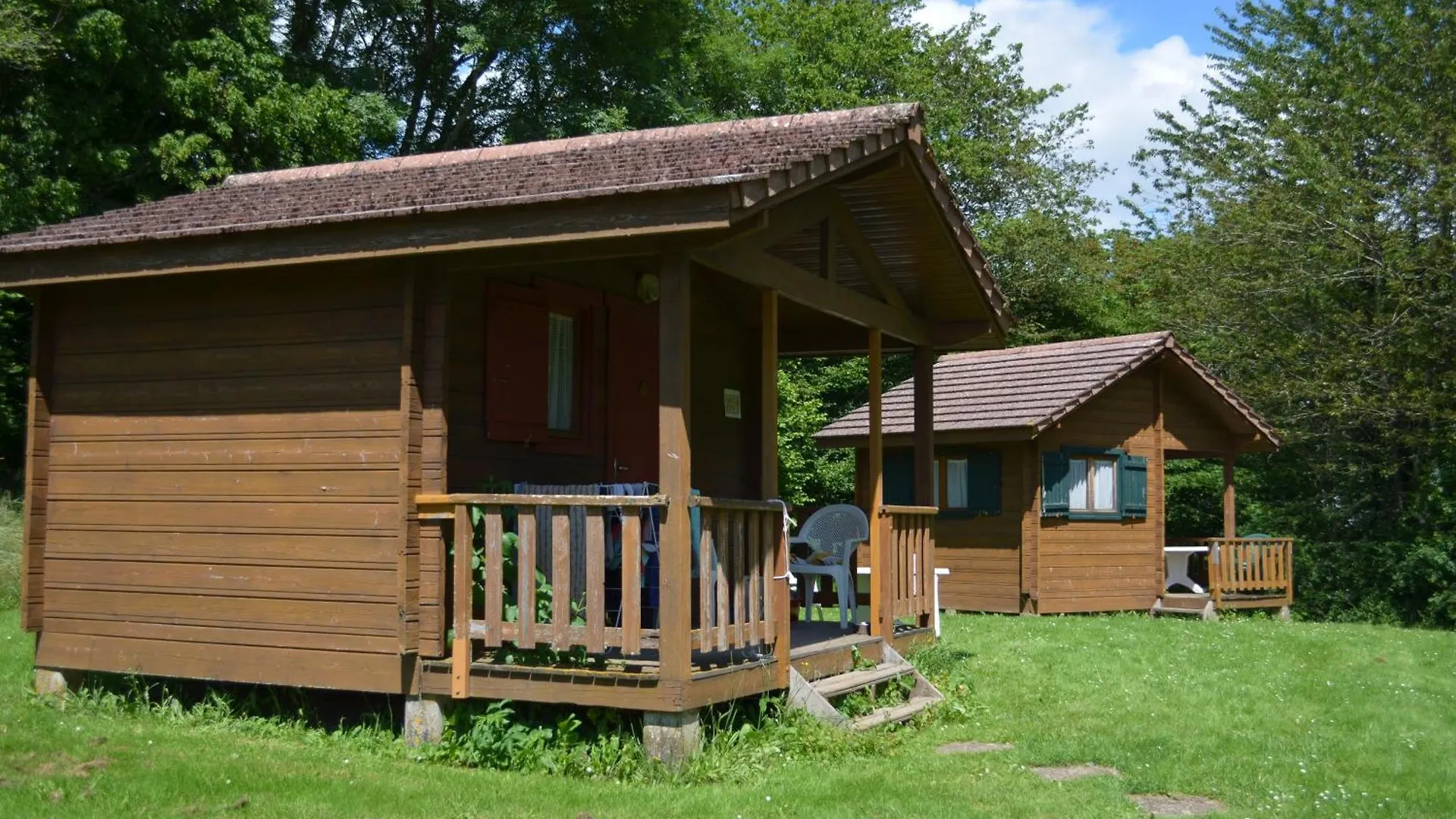 Camping De Tauves Campsite