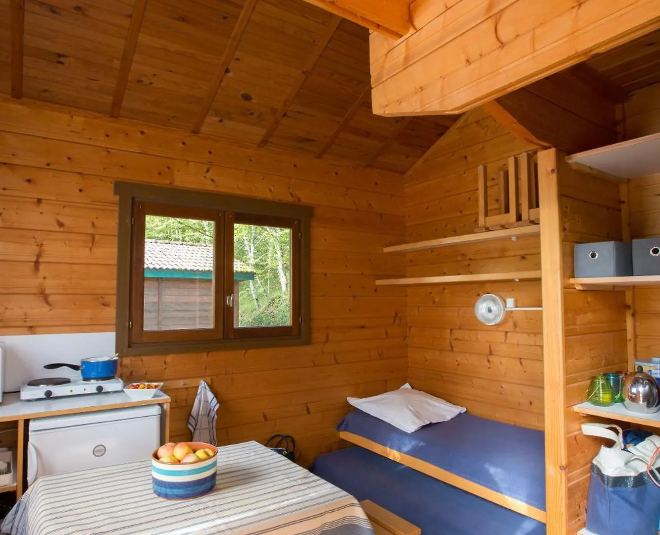 Camping De Tauves Campsite
