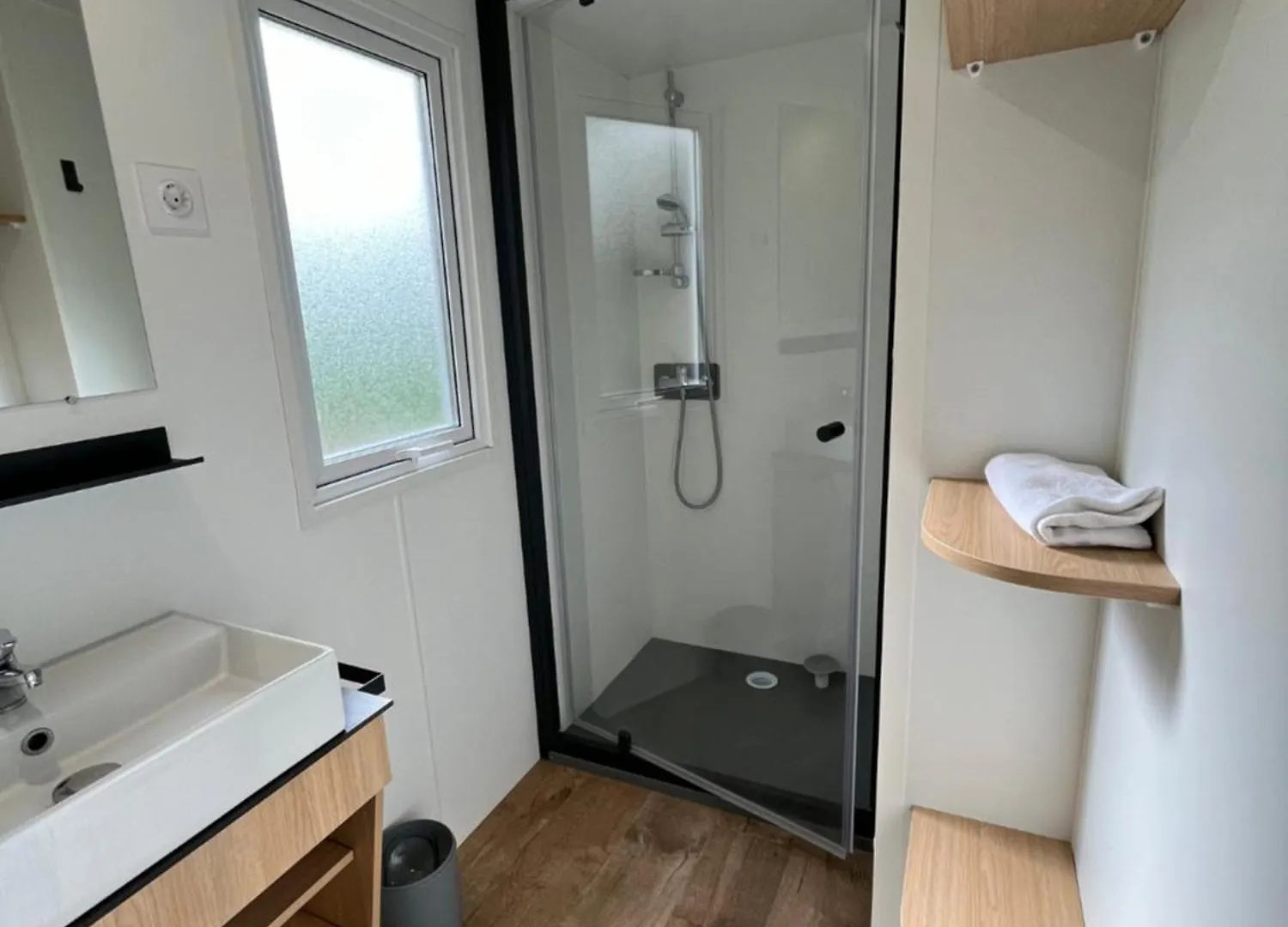 Camping De Tauves 3*,