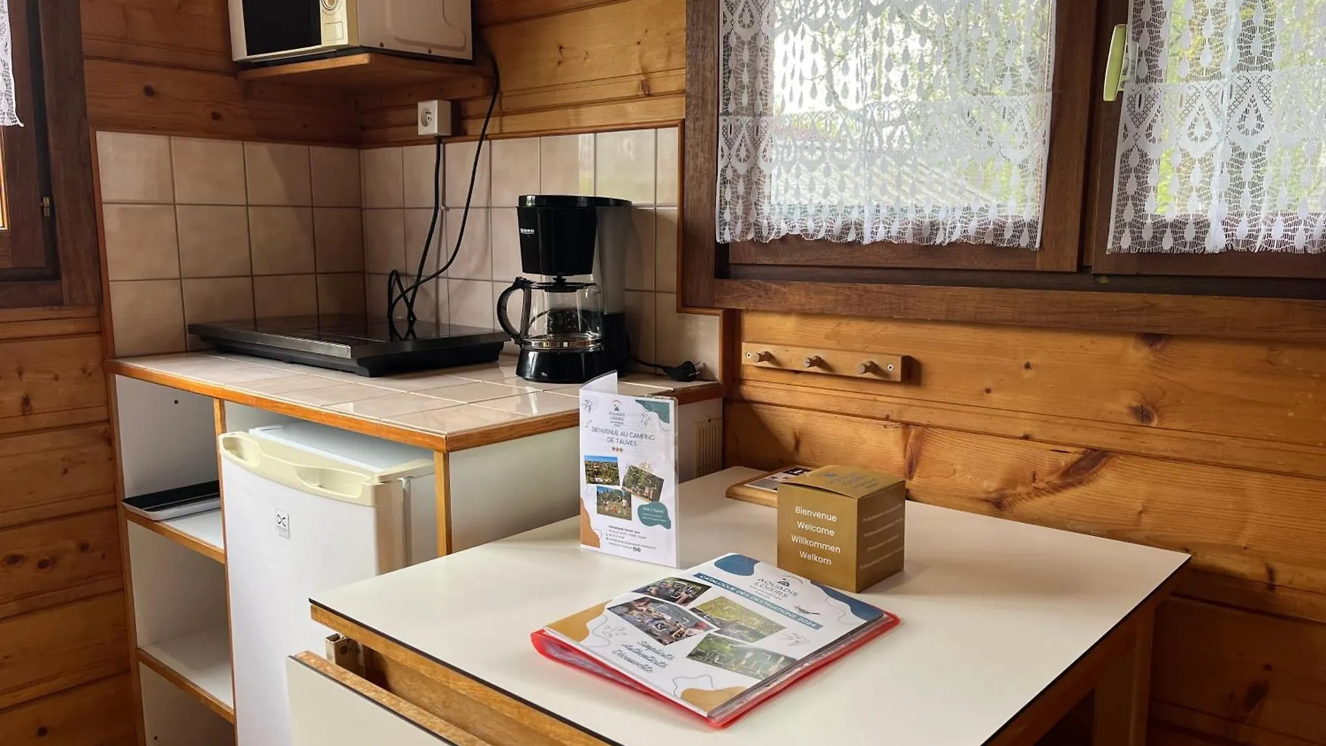 Camping De Tauves Campsite