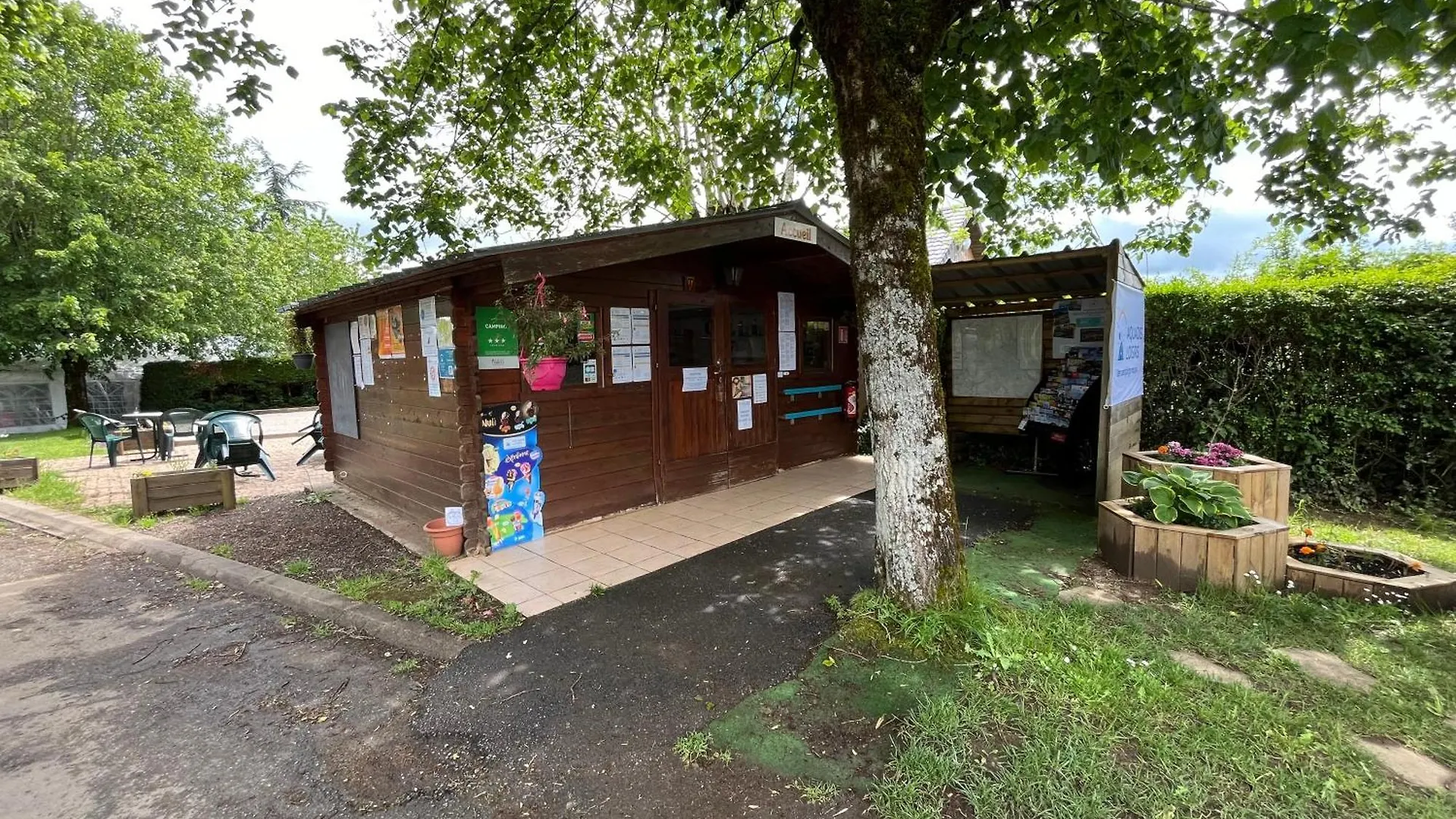 *** Campsite Camping De Tauves France