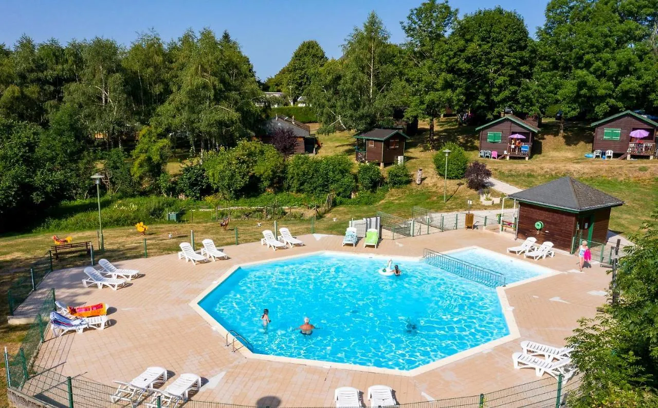 Camping De Tauves 3*,  France